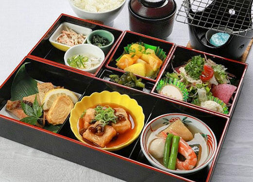 写真は朝食の一例