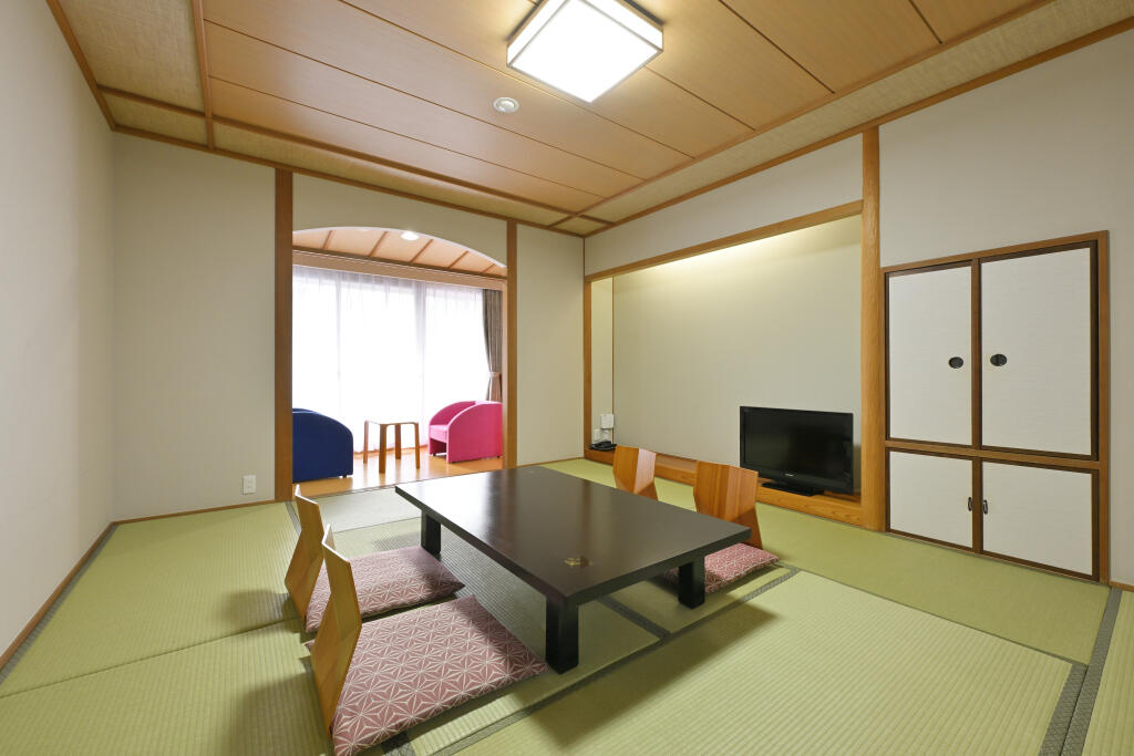 客室＿和室10畳.jpg